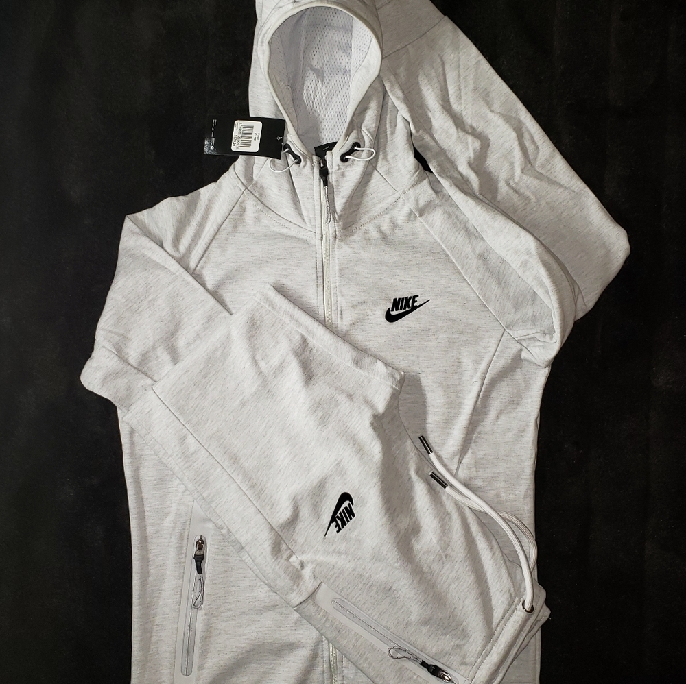 Nike sweatsuit